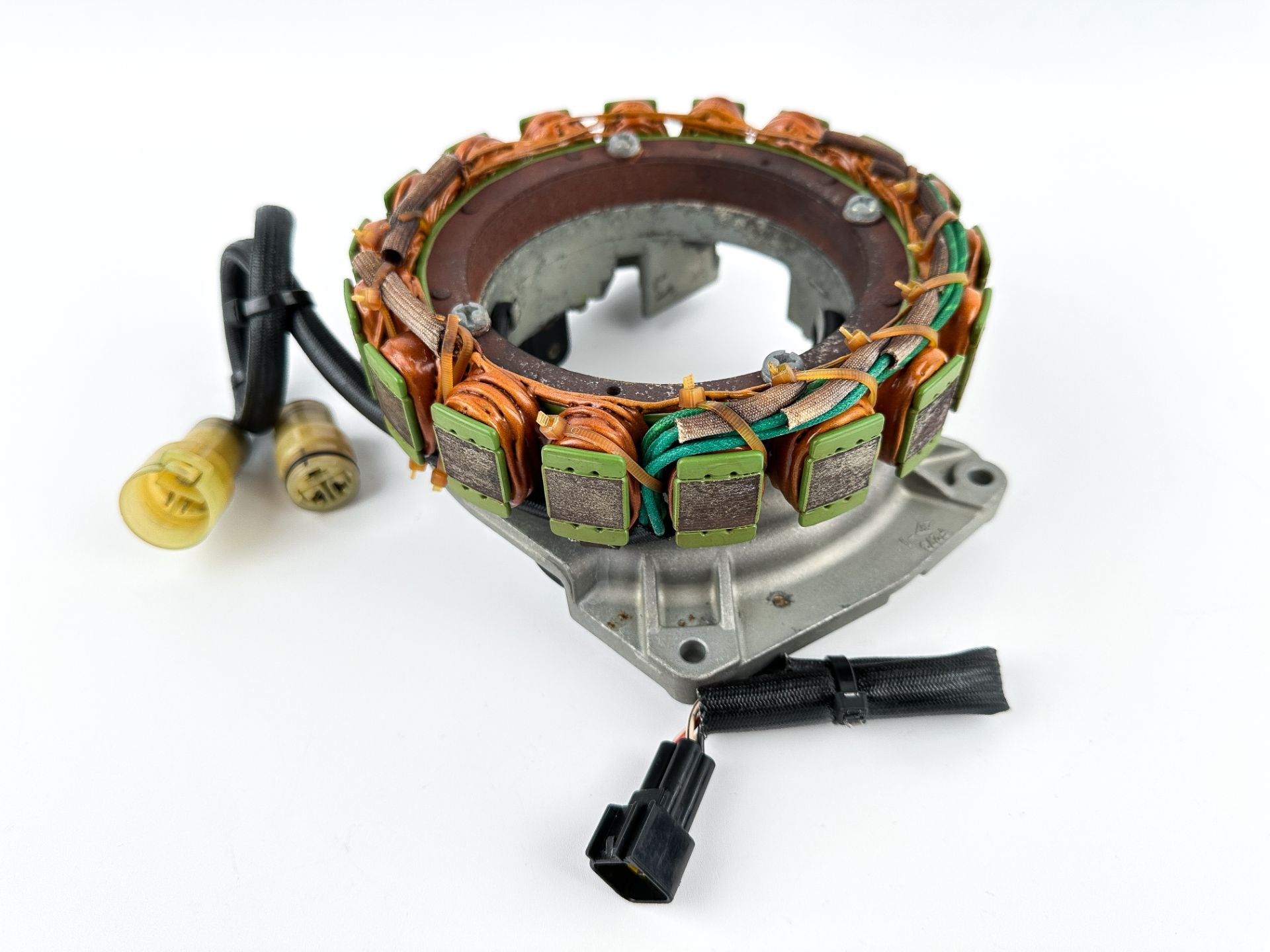 2004 Yamaha 225 HP 4 Stroke Outboard Coil Pulser Base Stator Assembly 69J-81460-01-00 OEM
