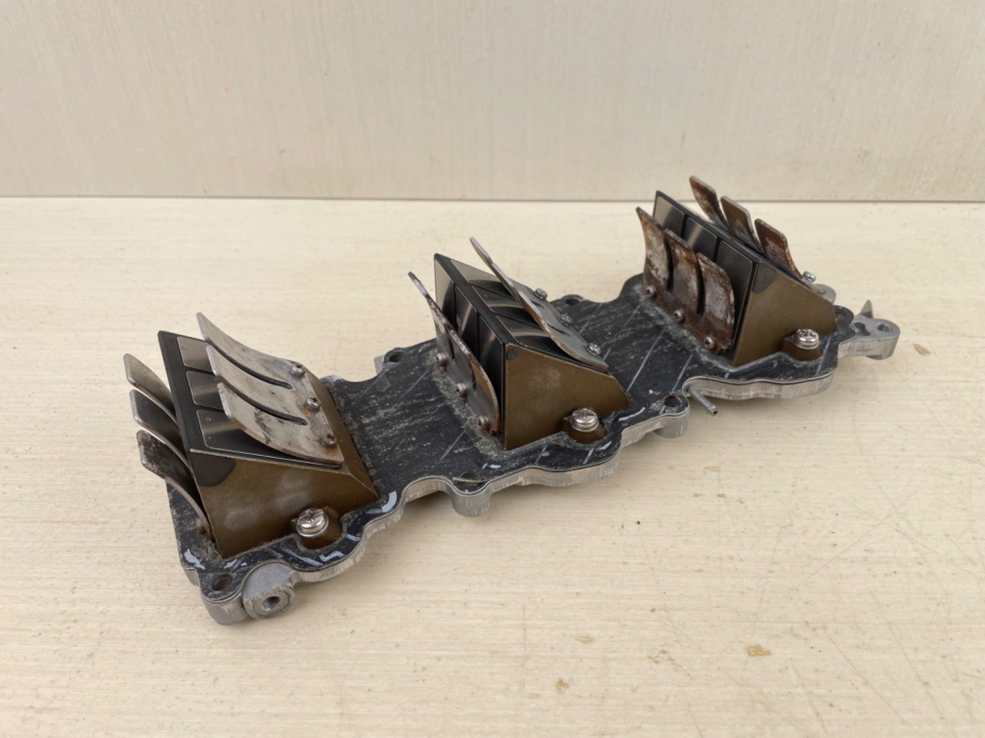 2008 Yamaha 70HP 2 Stroke Outboard Reed Valve Assembly Set With Plate 6H3-13610-00-00