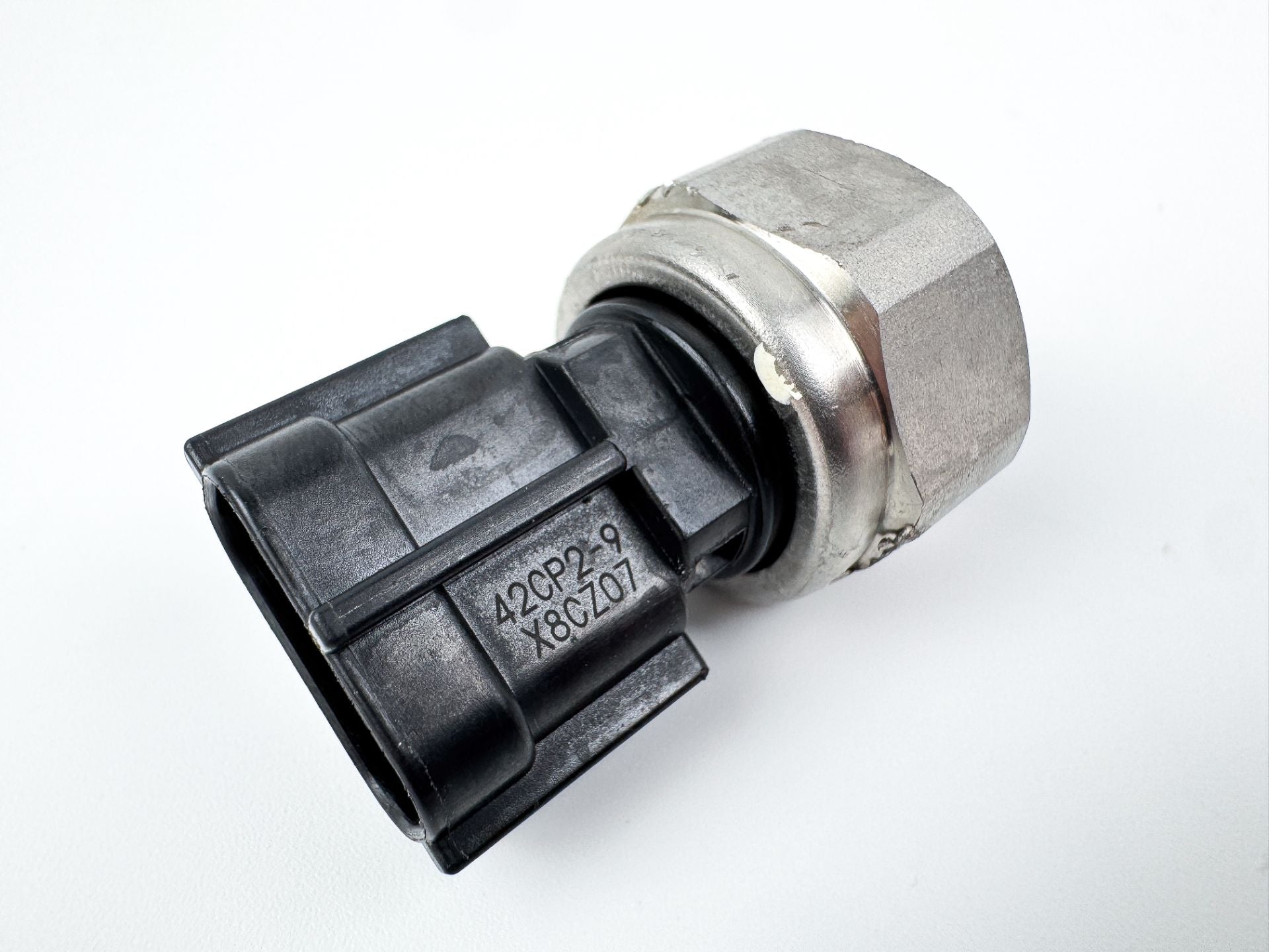 Yamaha 4 Stroke Outboard Oil Pressure Sender Sensor Unit 6AW-83651-00-00