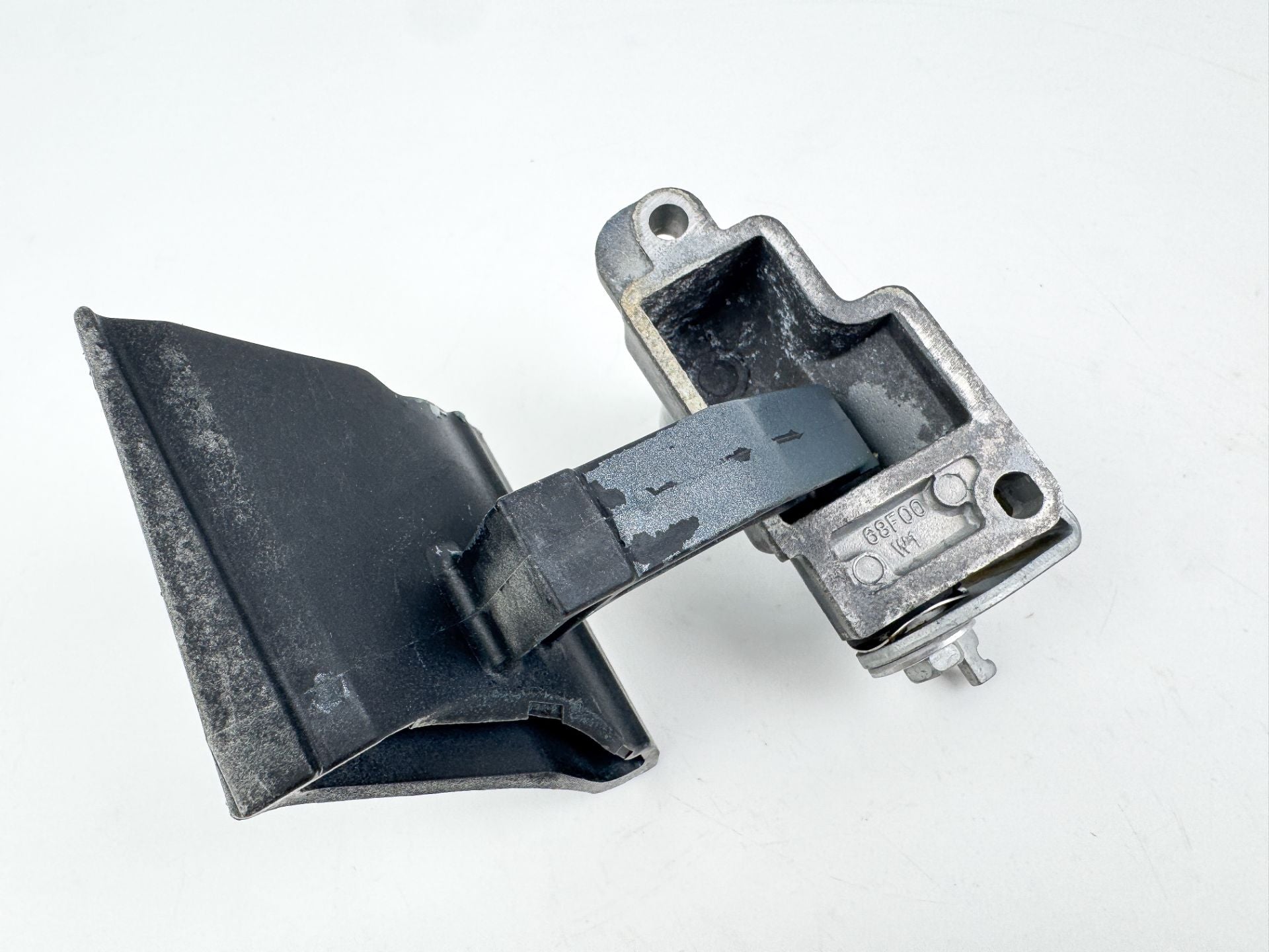 2005 Yamaha 225 HP 4 Stroke Outboard Latch Handle Set 69J-42816-00-8D OEM