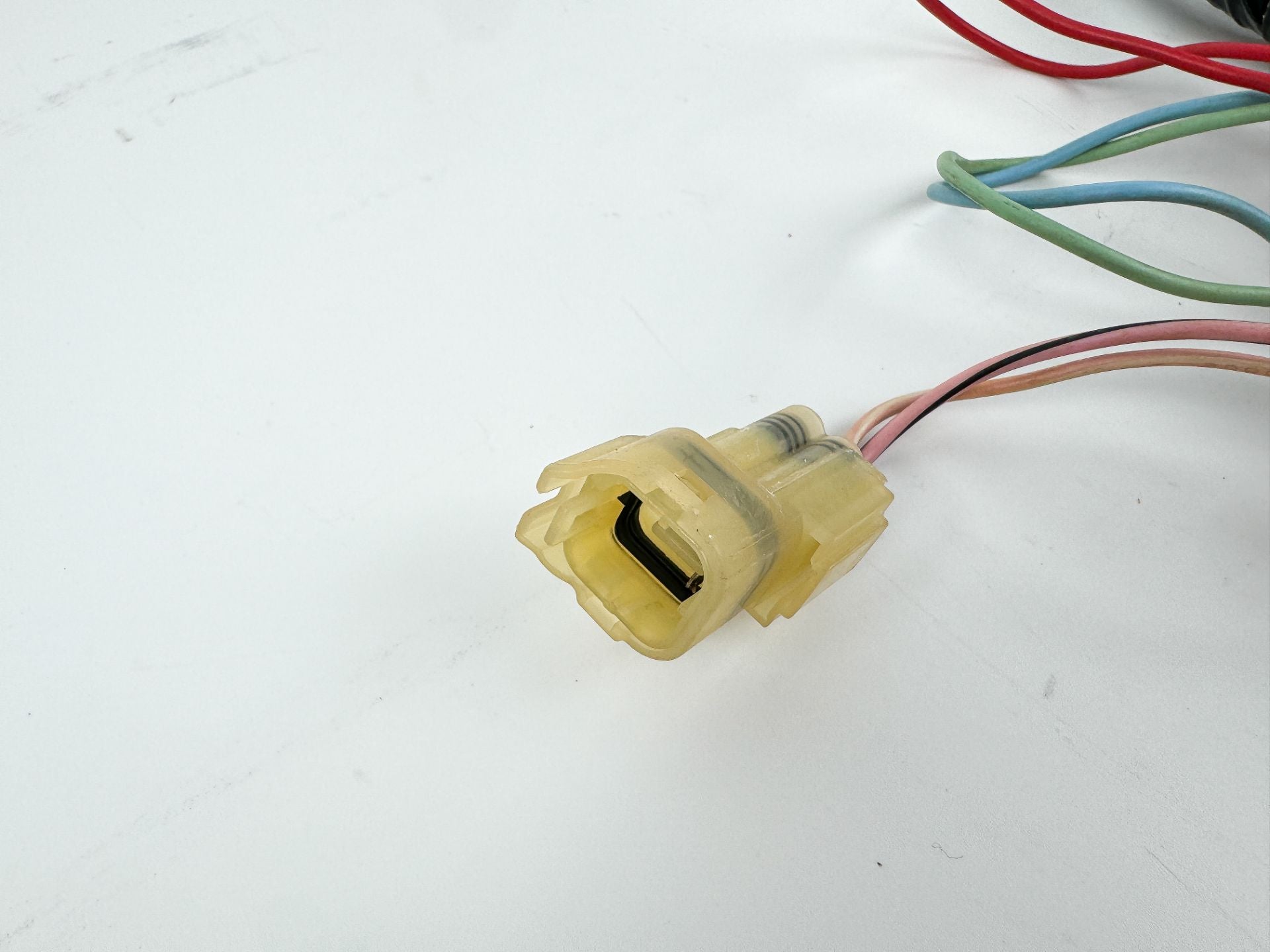 2001 Yamaha 80 HP 4 Stroke Outboard Engine Wire Harness 67F-82590-01-00 OEM