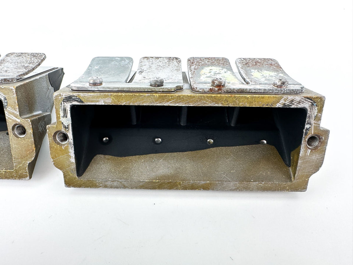 1997 Yamaha 130 HP 2 Stroke Outboard Reed Valve Assembly 6E5-13610-00-00 OEM