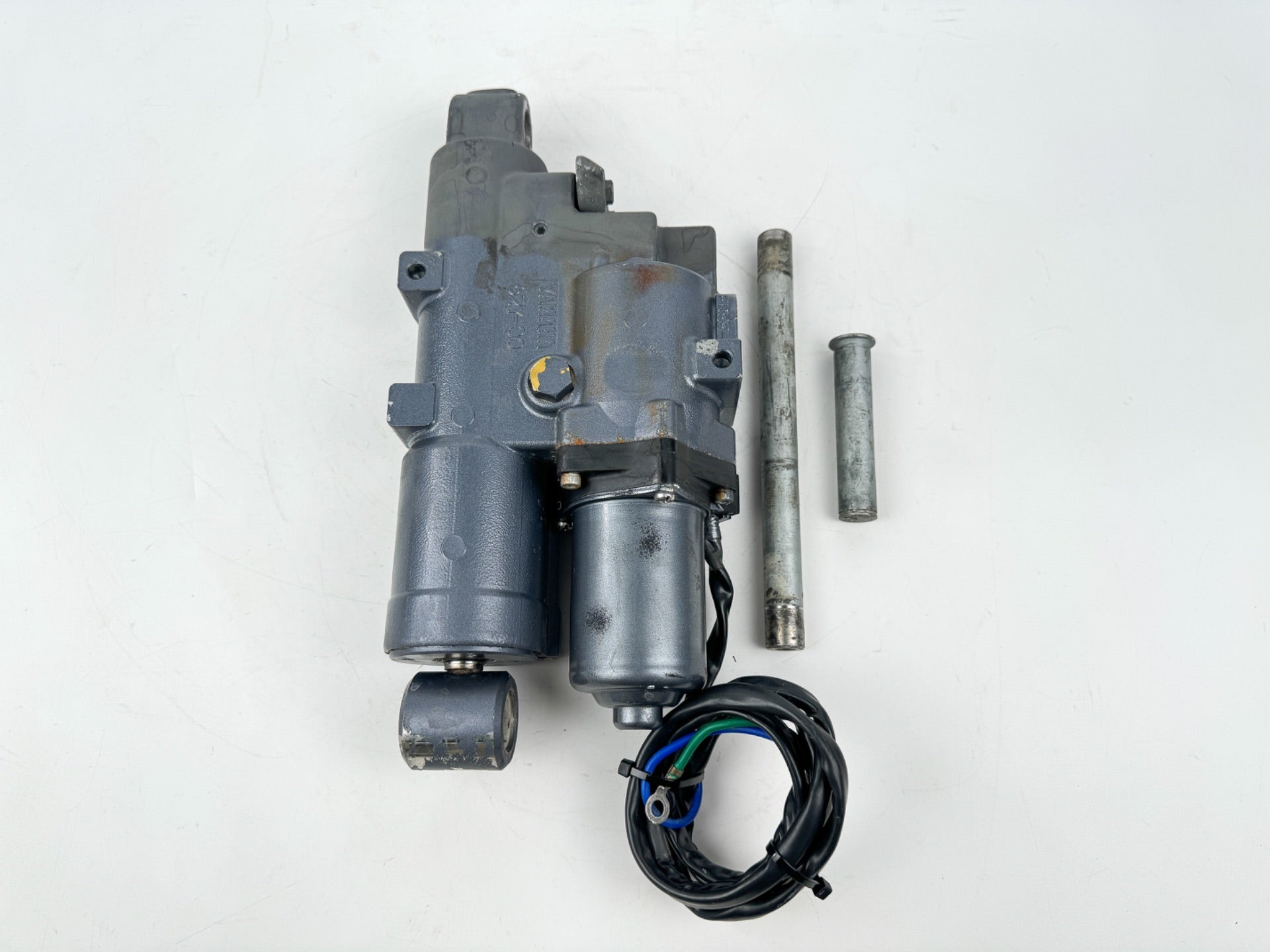 Yamaha 40 50 HP 4 Stroke Outboard Power Trim Tilt Unit 62Y-43800-00-4D OEM