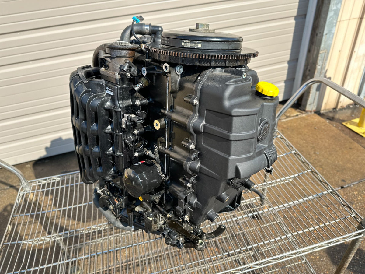 2021 Mercury 150 HP 4 Stroke Outboard Powerhead 8M0122811 OEM