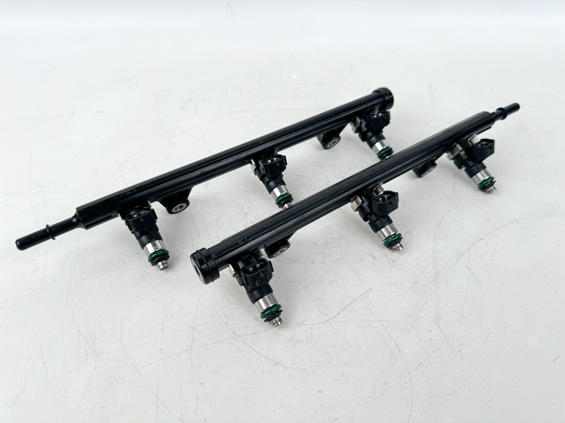 2016 Yamaha 250 HP 4 Stroke Outboard Fuel Injector Set W/ Rail 6AW-13761-00-00 OEM