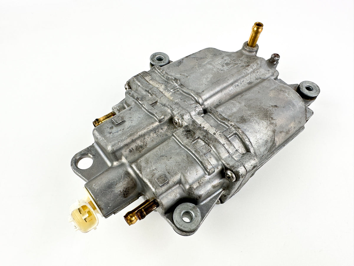 2009 Suzuki 100 HP 4 Stroke Outboard Vapor Separator Tank VST 15600-90J01 OEM