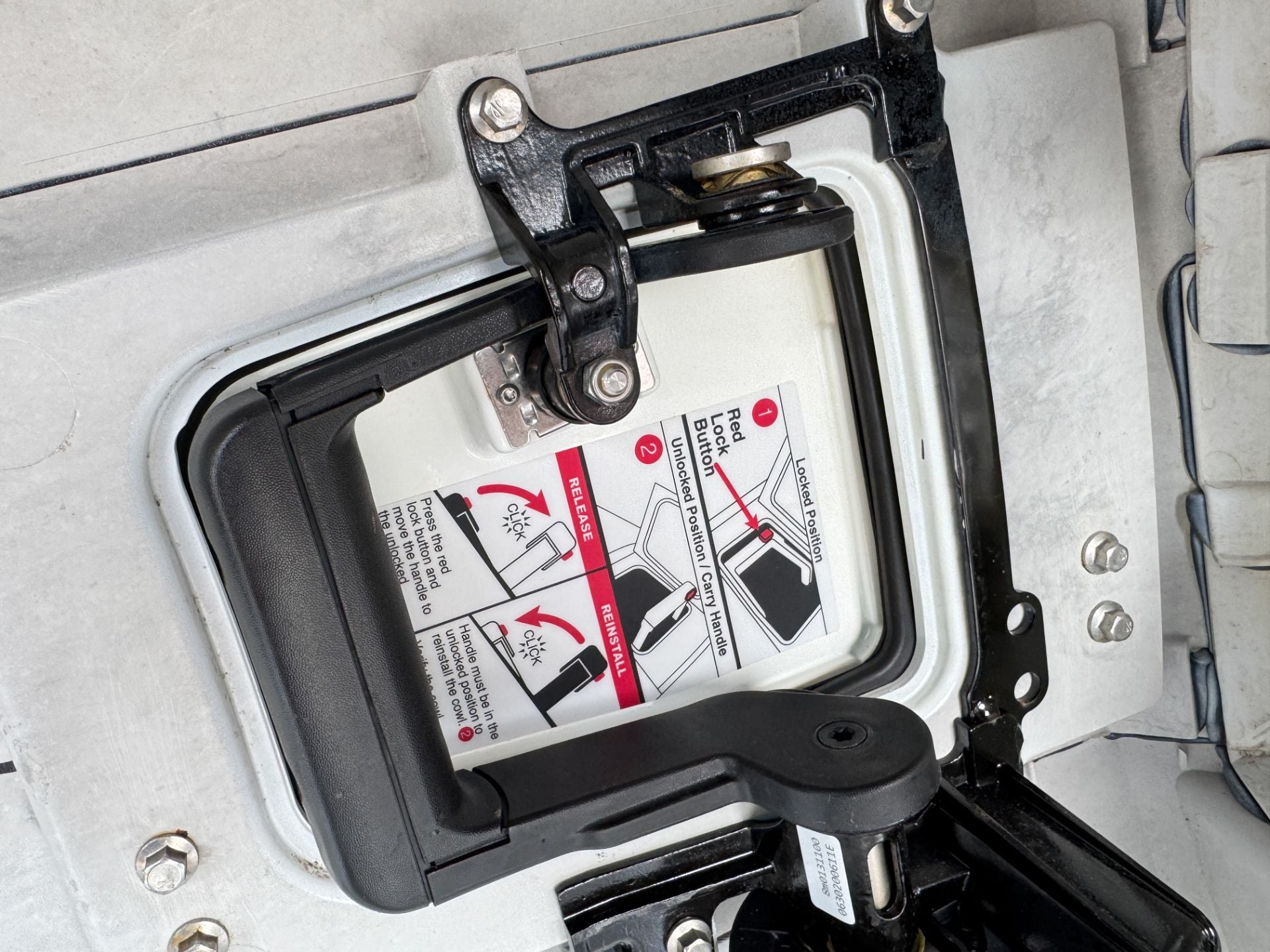 2020 Mercury 225HP V6 4 Stroke Outboard Top Cowling 8M0142180 OEM