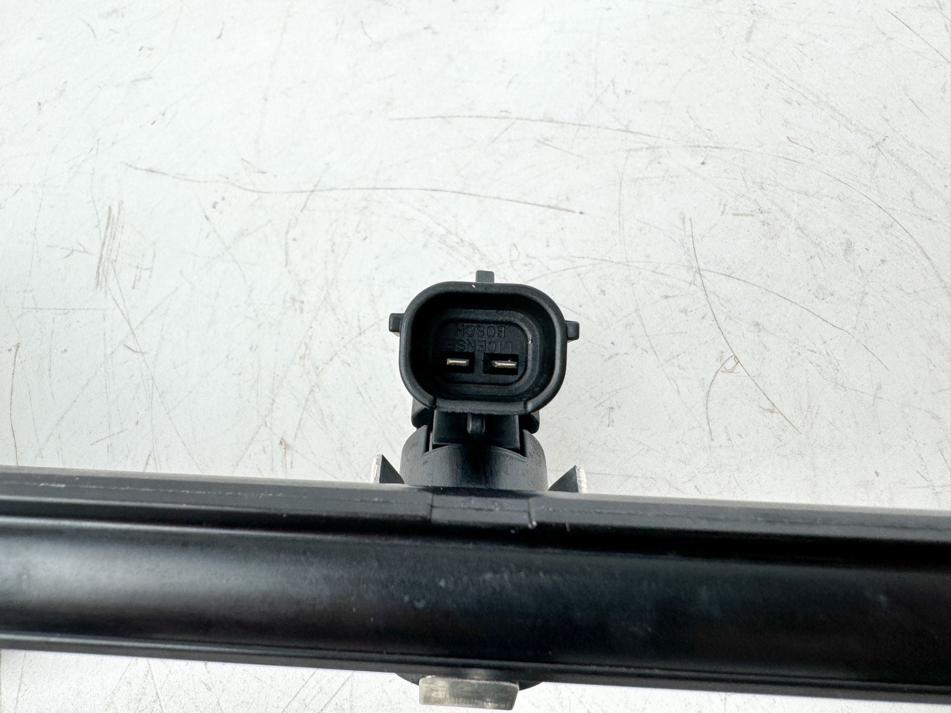 2016 Yamaha 250 HP 4 Stroke Outboard Fuel Injector Set W/ Rail 6AW-13761-00-00 OEM