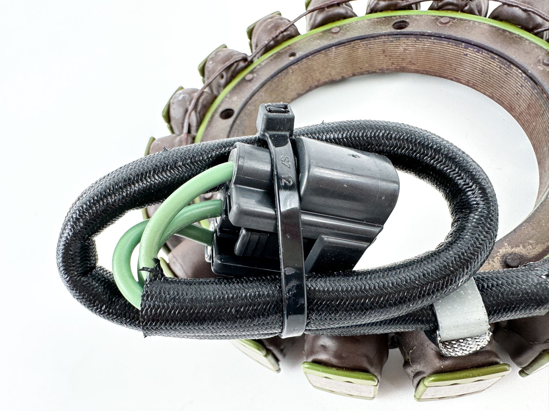 2004 Yamaha 150 HP 4 Stroke Outboard Stator Assembly 63P-81410-00-00 OEM