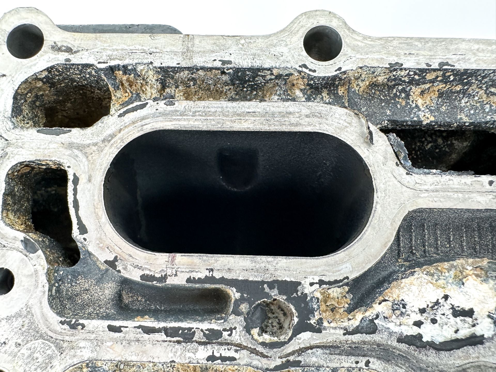 2016 Yamaha 150 HP 4 Stroke Outboard Cylinder Head 63P-W009A-04-9S OEM