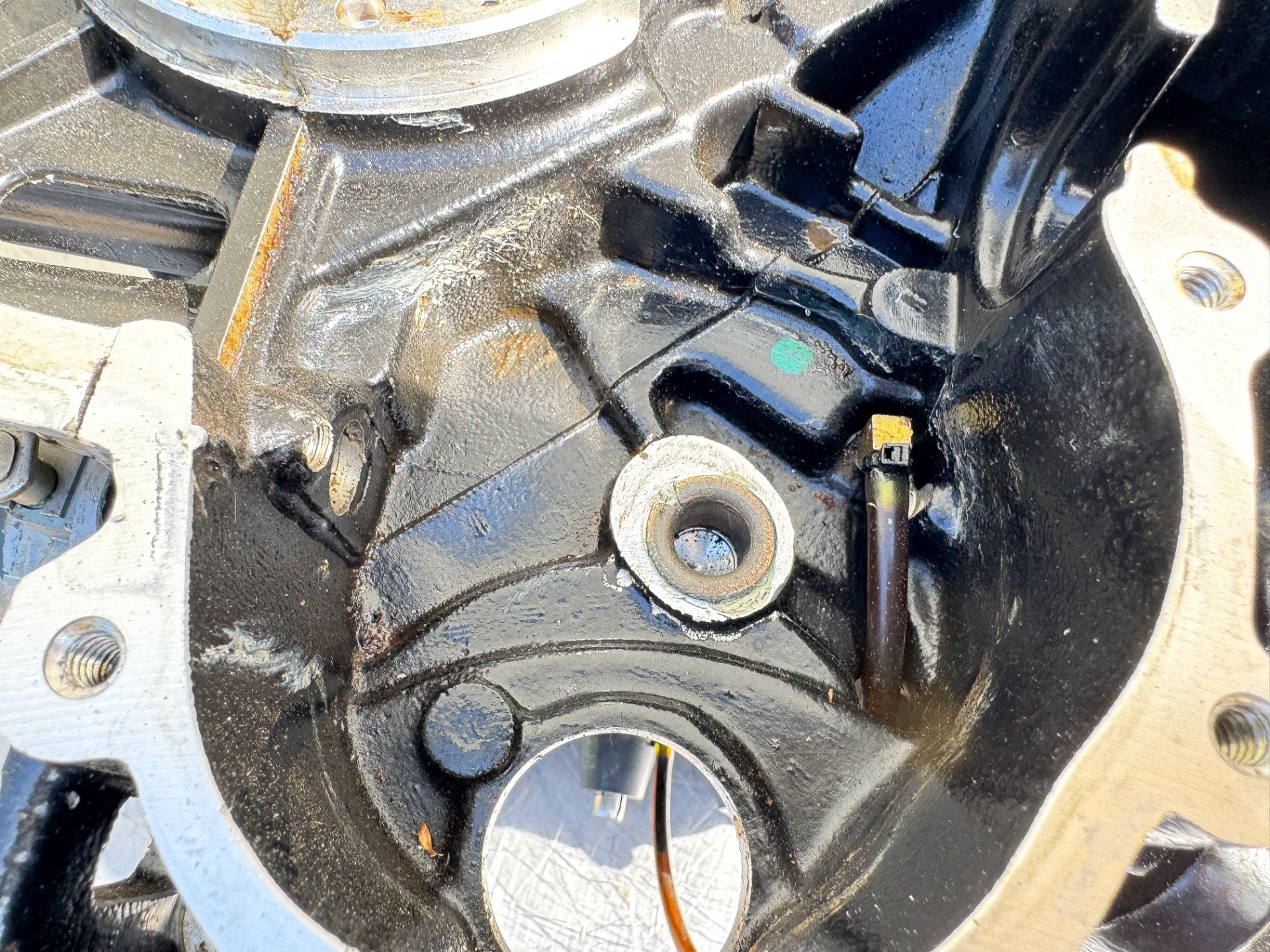 2005 Evinrude 115 HP 2 Stroke Outboard Powerhead OEM