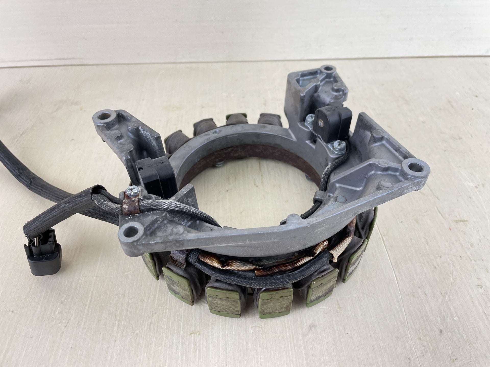 04 - 2022 Yamaha 150HP 4 Stroke Outboard Stator Coil Pulser Base Assembly