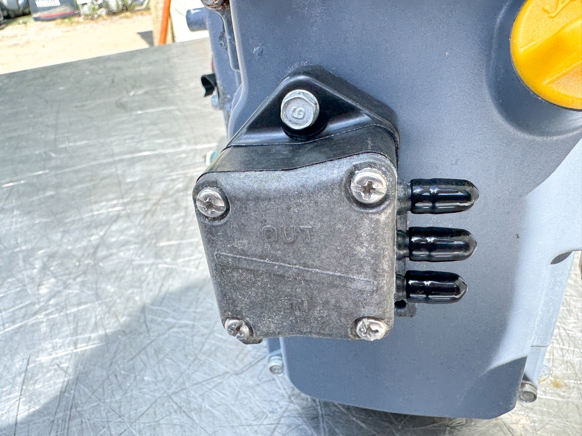 2002 Yamaha 50 HP 4 Stroke Outboard Powerhead 64J-W009B-02-1S OEM
