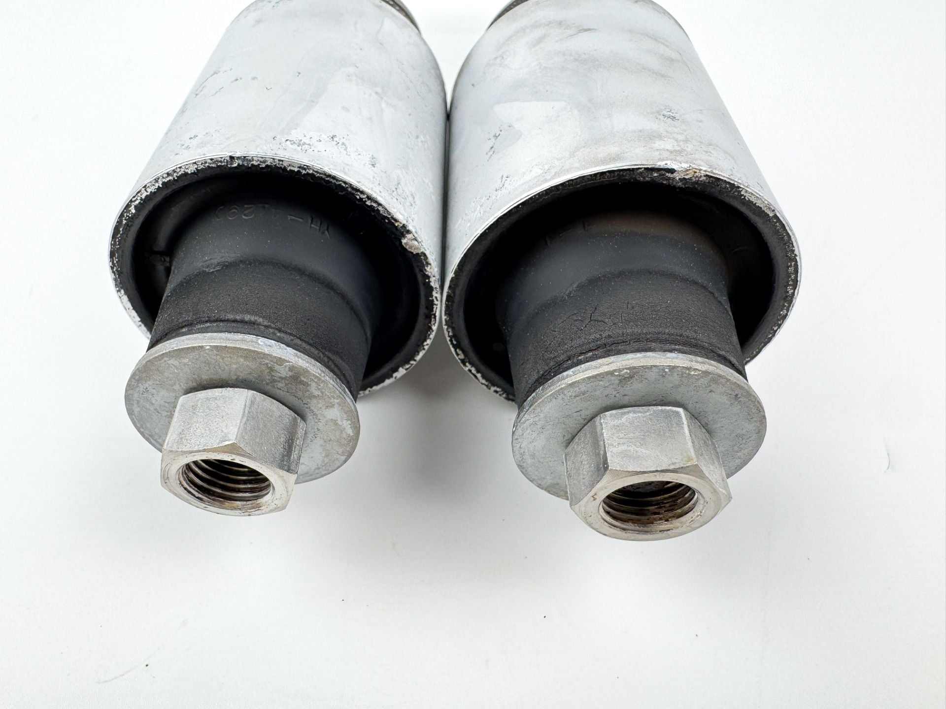 Yamaha 150HP 4 Stroke Lower Motor Side Mount Dampers Bolts 63P-44555-00-00