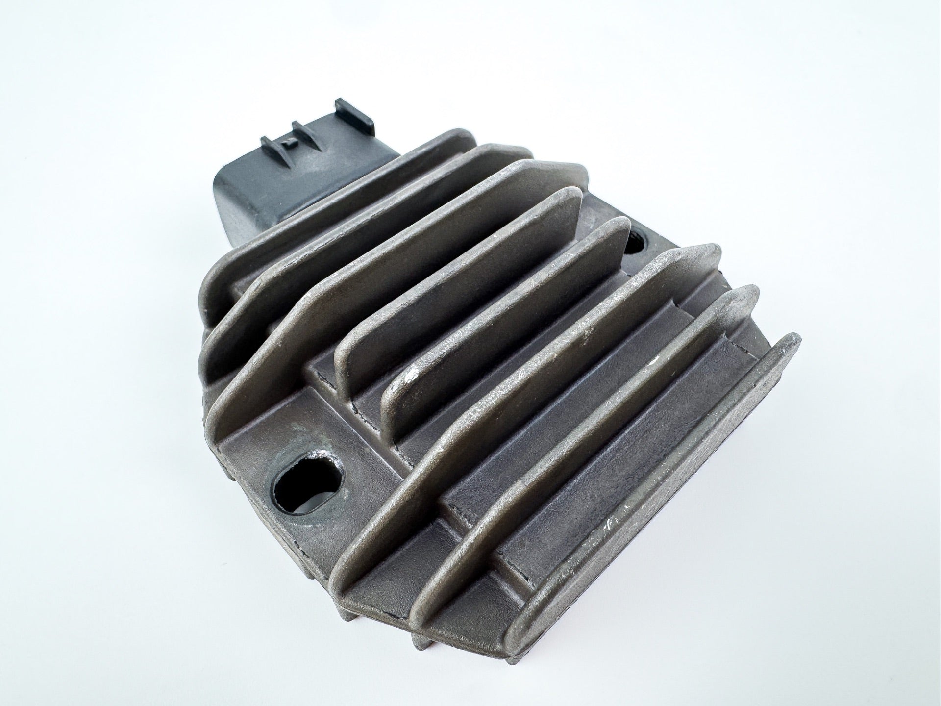2006 Suzuki 50 HP 4 Stroke Outboard Rectifier & Regulator 32800-38F10 OEM