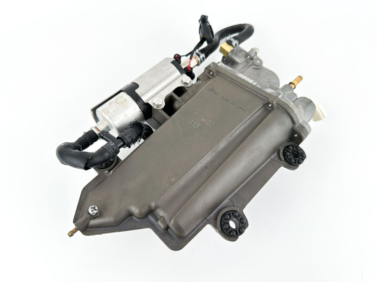 2012 Yamaha 350 HP 4 Stroke Outboard VST Float Chamber Assembly 6AW-14180-20-00 OEM