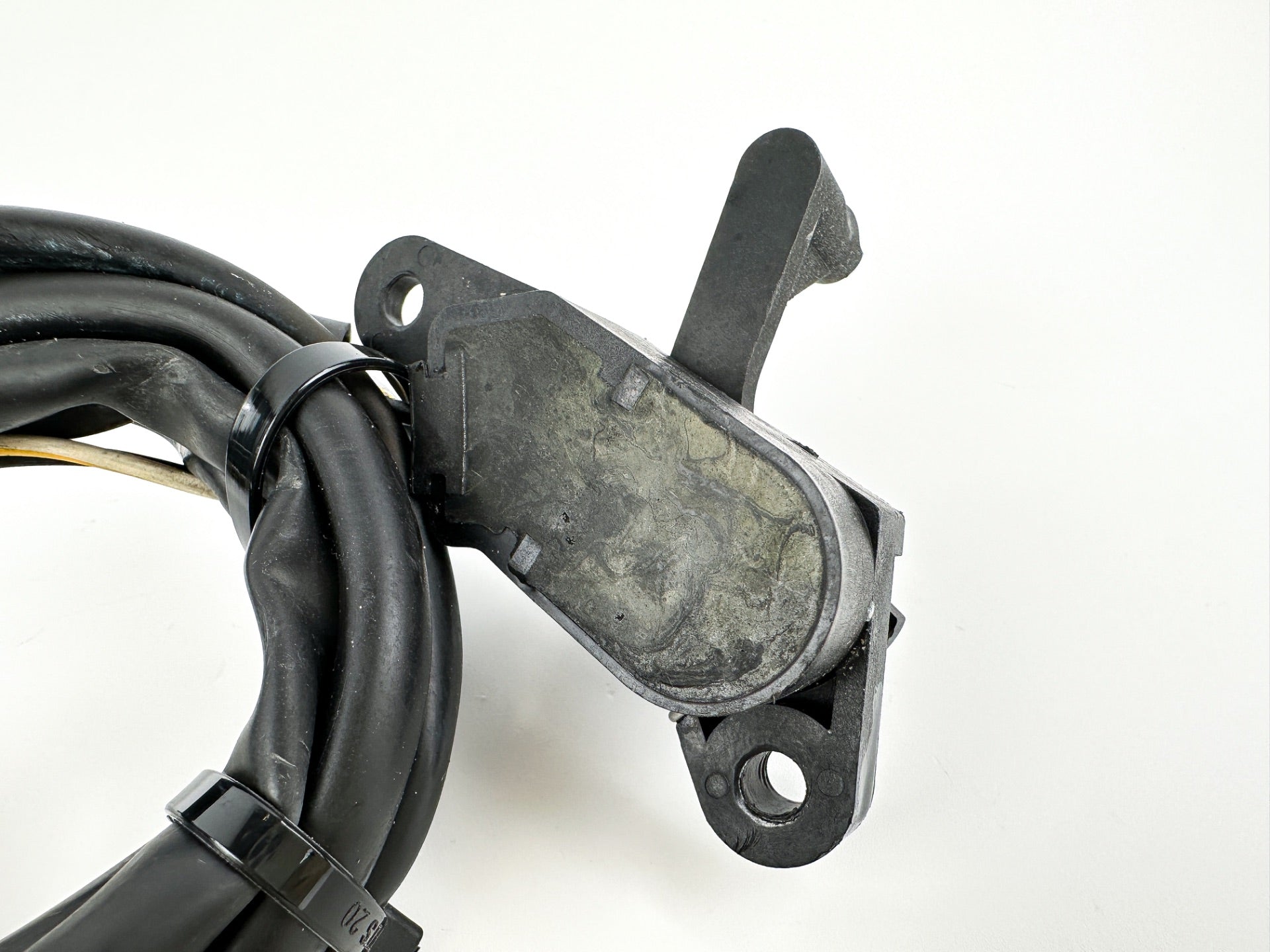 2004 Suzuki 115 HP 4 Stroke Outboard Trim Sender Unit Sensor 34801-99E01 OEM