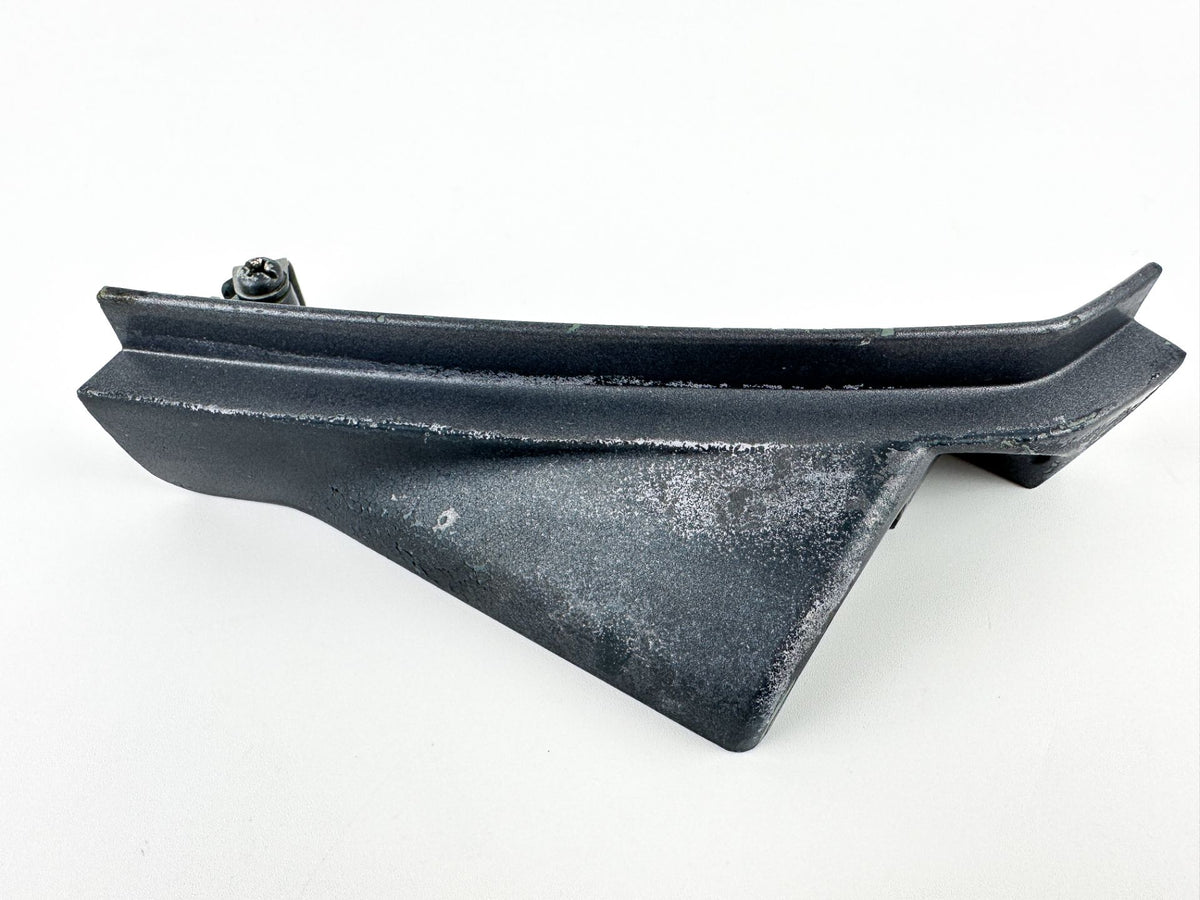 2004 Yamaha 225 HP 4 Stroke Outboard Cable Cover Plate 69J-42738-01-5B OEM