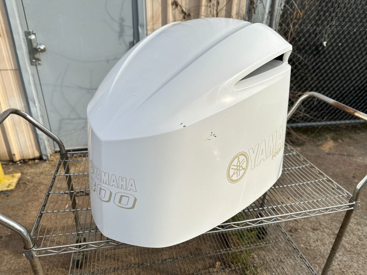 2014 Yamaha 300 HP 4 Stroke Outboard Top Cowling 6CE-42610-01-00 OEM