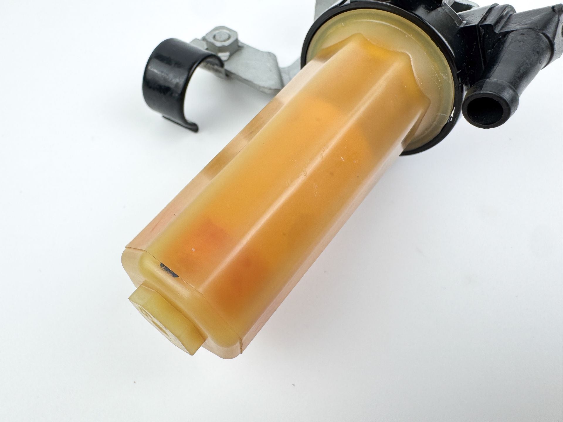 2006 Yamaha 90 HP 4 Stroke Outboard Fuel Filter Assembly 6D8-24560-00-00 OEM