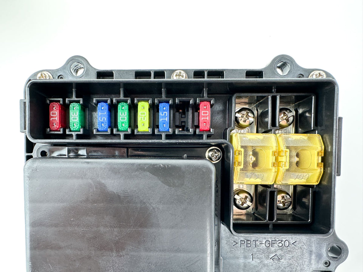2017 Yamaha 350 HP 4 Stroke Outboard Fuse Box 6AW-82170-03-00 OEM