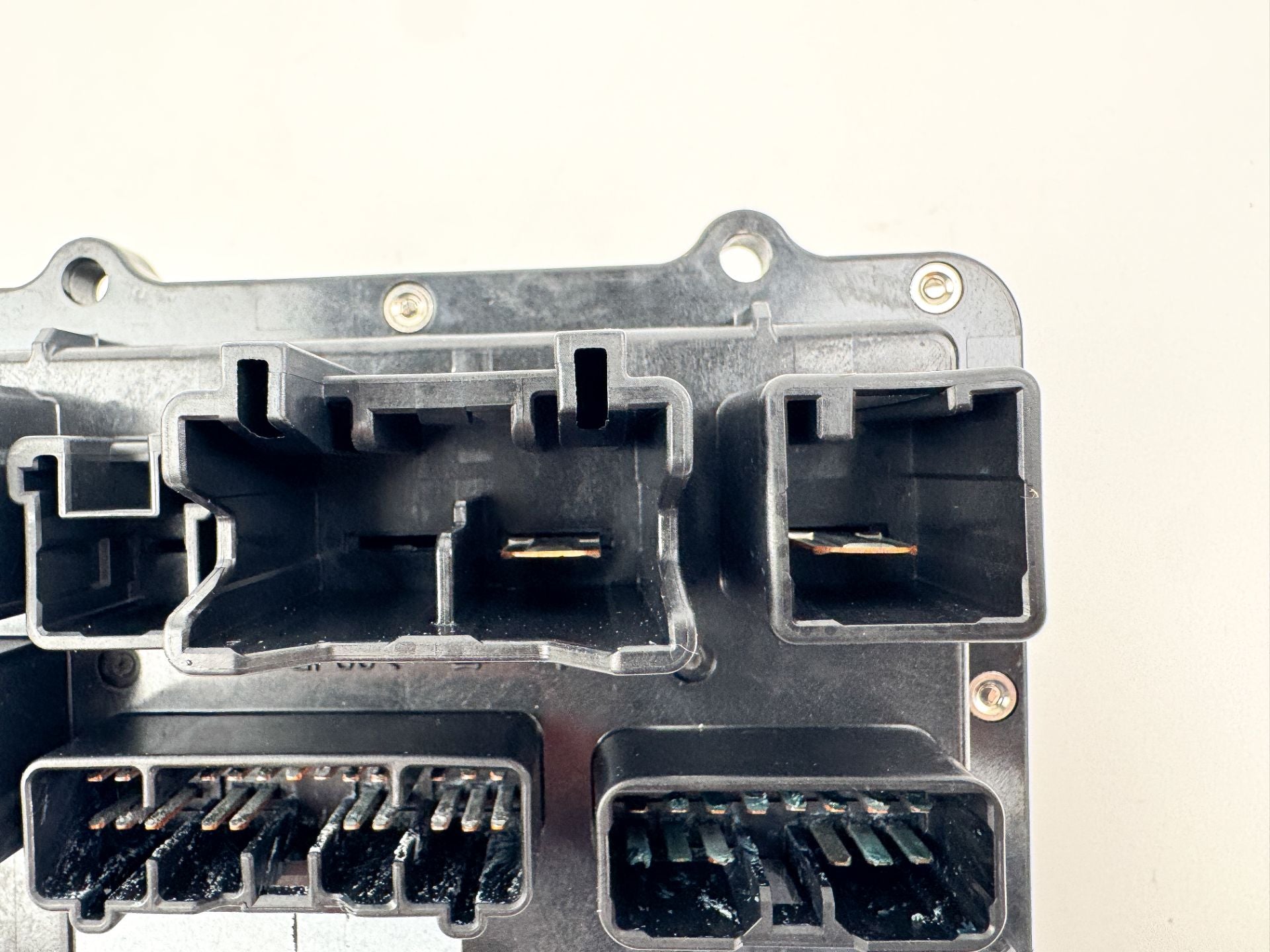 2013 Yamaha 250 HP 4 Stroke Outboard Fuse Box 6CB-82170-00-00 OEM