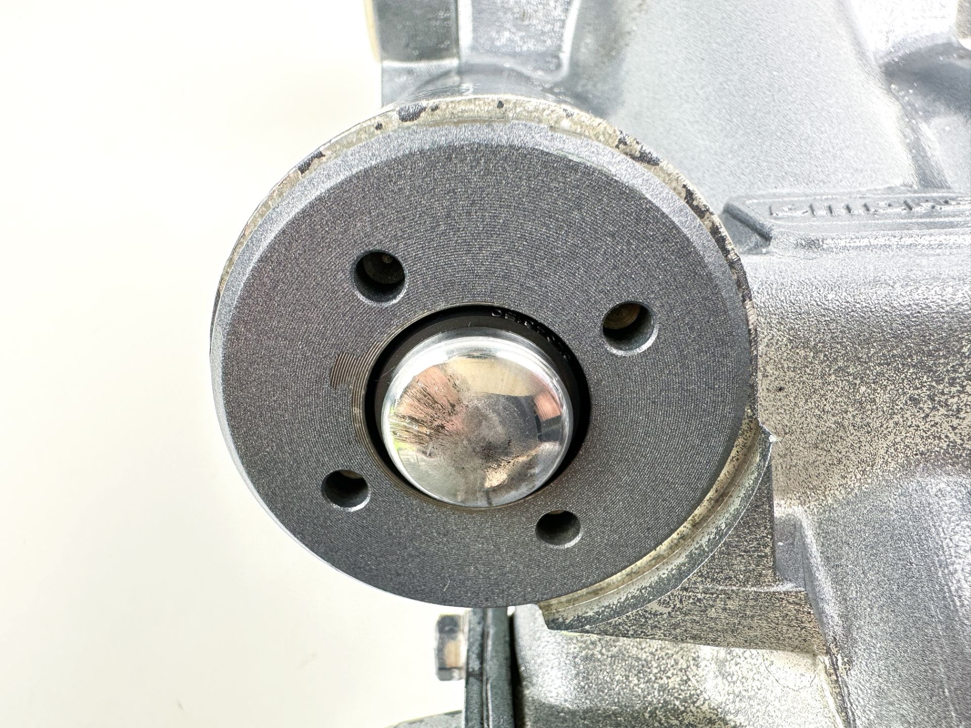 2004+ Yamaha F150 150HP 4 Stroke Outboard Power Trim Tilt Unit 63P-43800-00-4D