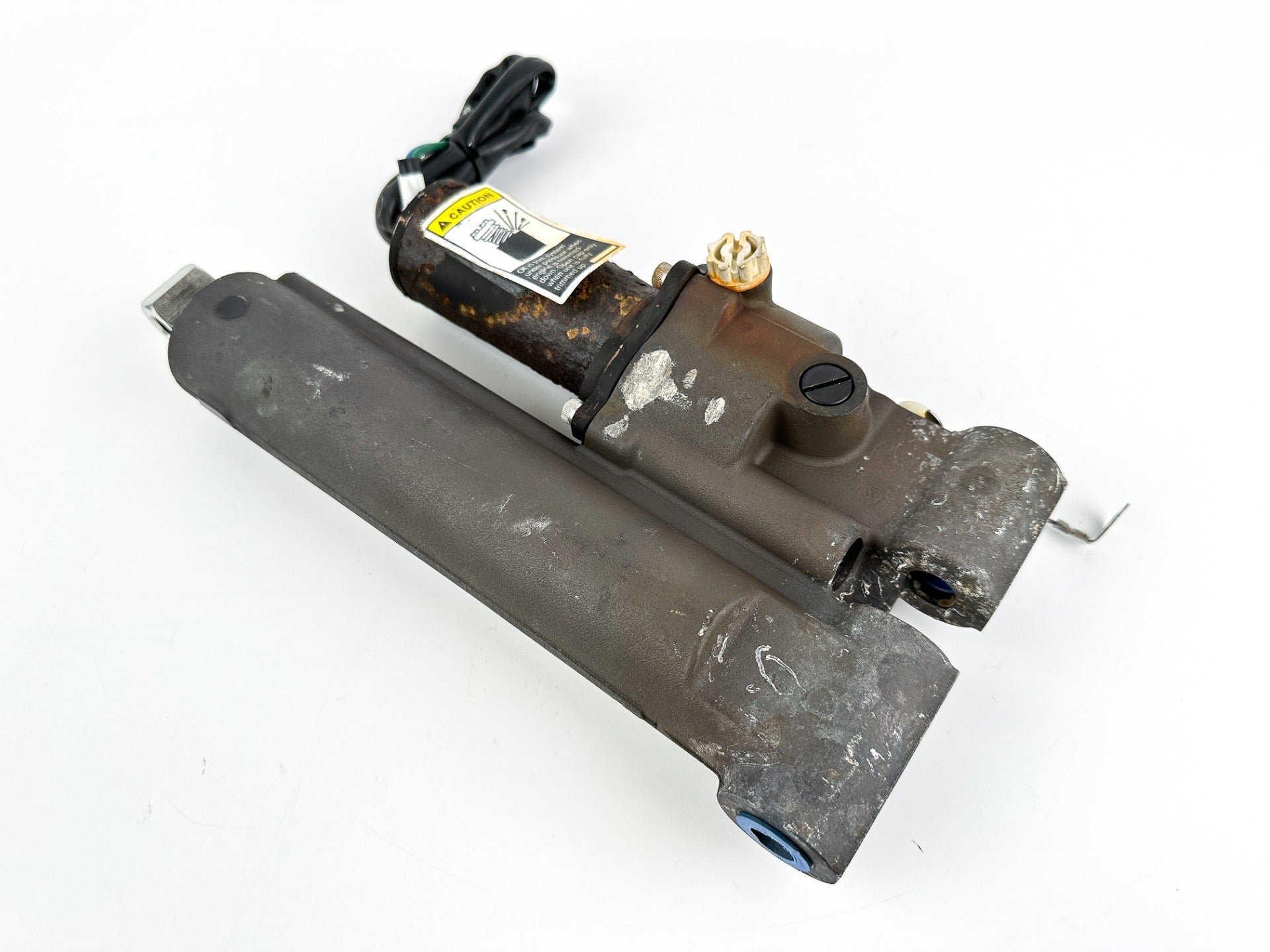 2005 Mercury 50 HP 2 Stroke Outboard Power Trim Tilt Unit 822344T10 OEM