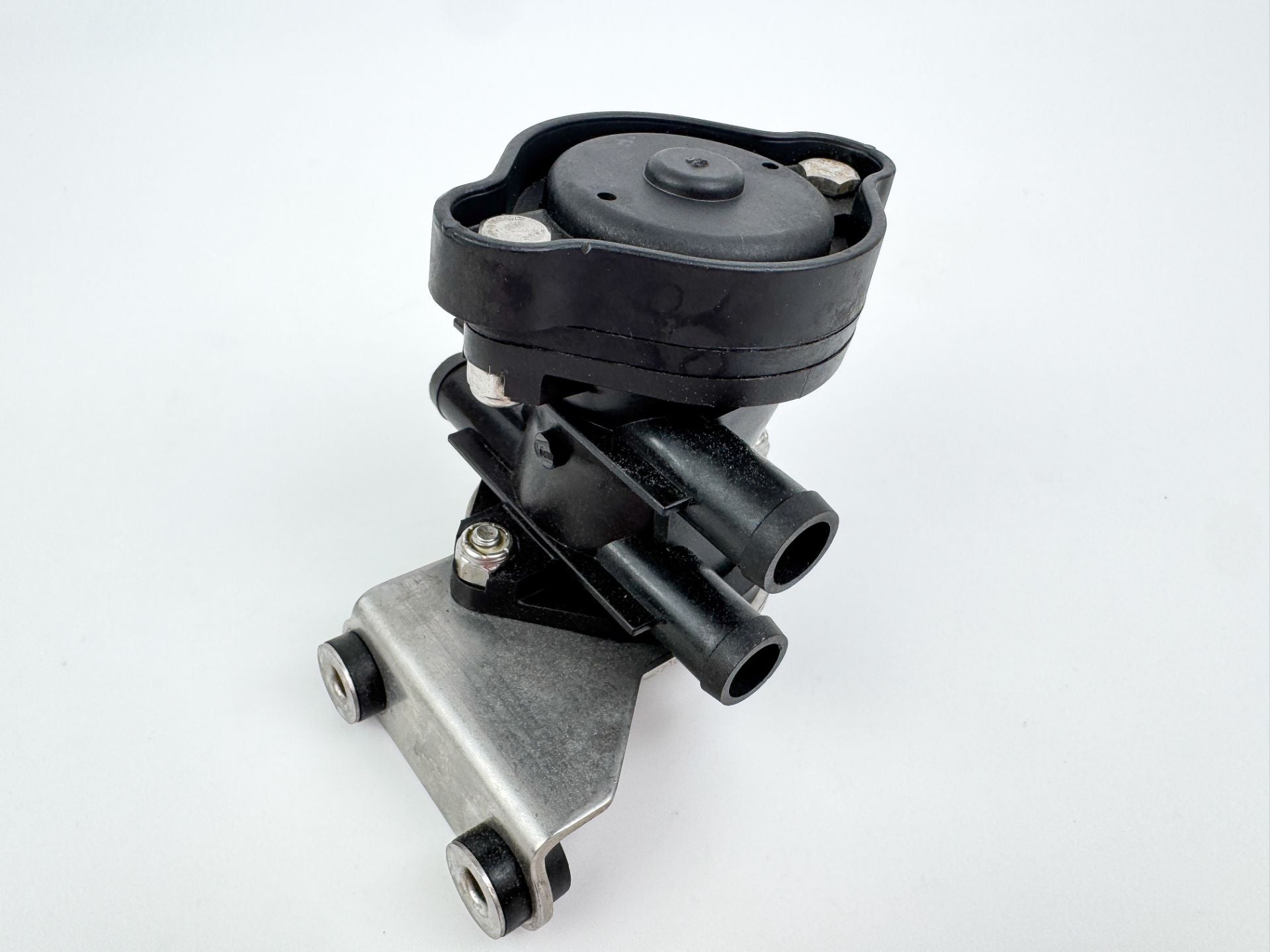 2015 Evinrude 225 HP 2 Stroke Outboard Pressure Relief Valve 5007970 OEM