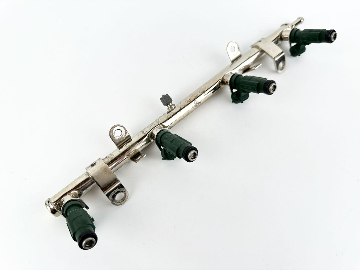 2012 Yamaha 150 HP 4 Stroke Outboard Fuel Injector Set W/ Rail 63P-13761-01-00 OEM
