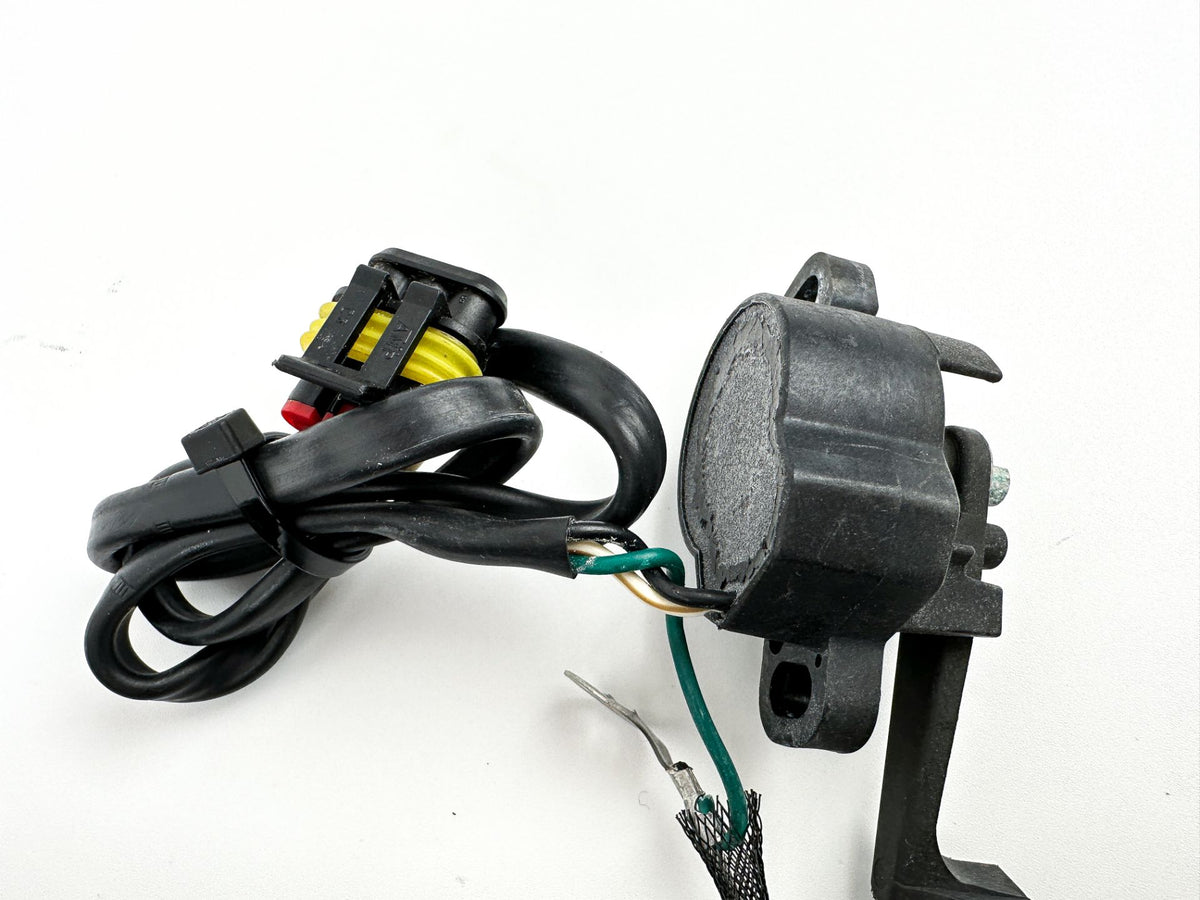 2008 Evinrude 200 HP 2 Stroke Outboard Power Trim Tilt Unit 5005113 OEM