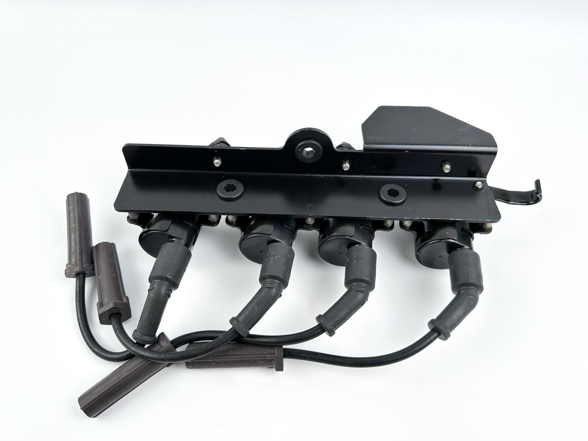 2004 Mercury 60 HP 4 Stroke Outboard Ignition Coil Set W/ Plate 8778031 OEM