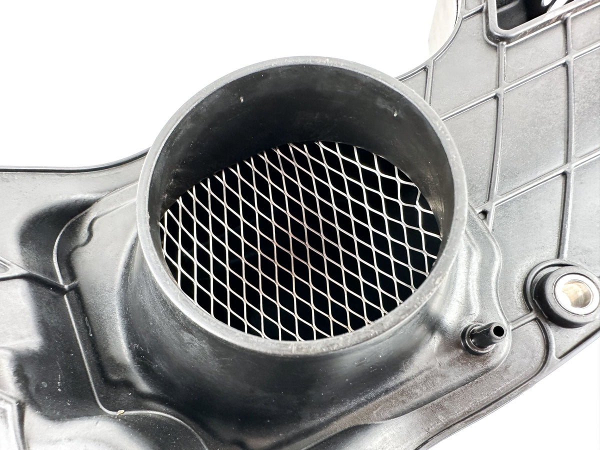2009 Yamaha 250 HP 4 Stroke Outboard Intake Air Silencer Assembly 6P2-14440-00-00 OEM