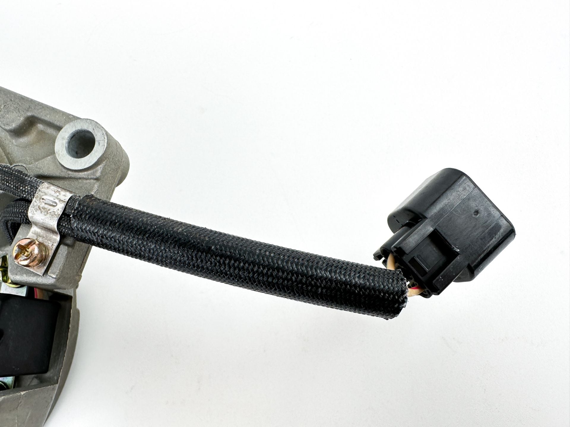 2004 Yamaha 150 HP 4 Stroke Outboard Coil Pulser 63P-85580-00-00 OEM