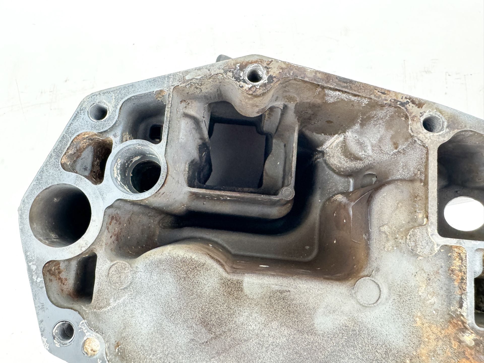 2019 Suzuki 150 HP 4 Stroke Outboard Oil Pan 11501-96J03-YAY OEM