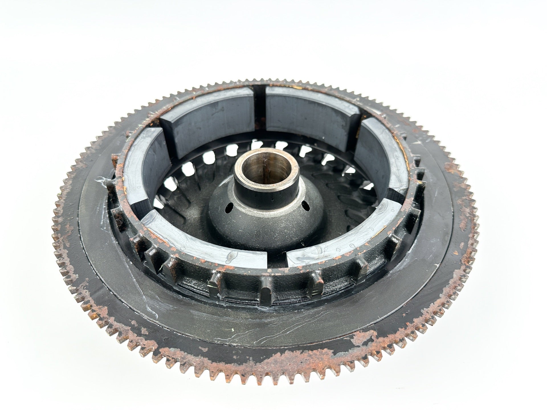 2002 Evinrude 200 HP 2 Stroke Ficht Outboard Flywheel 0586653 OEM