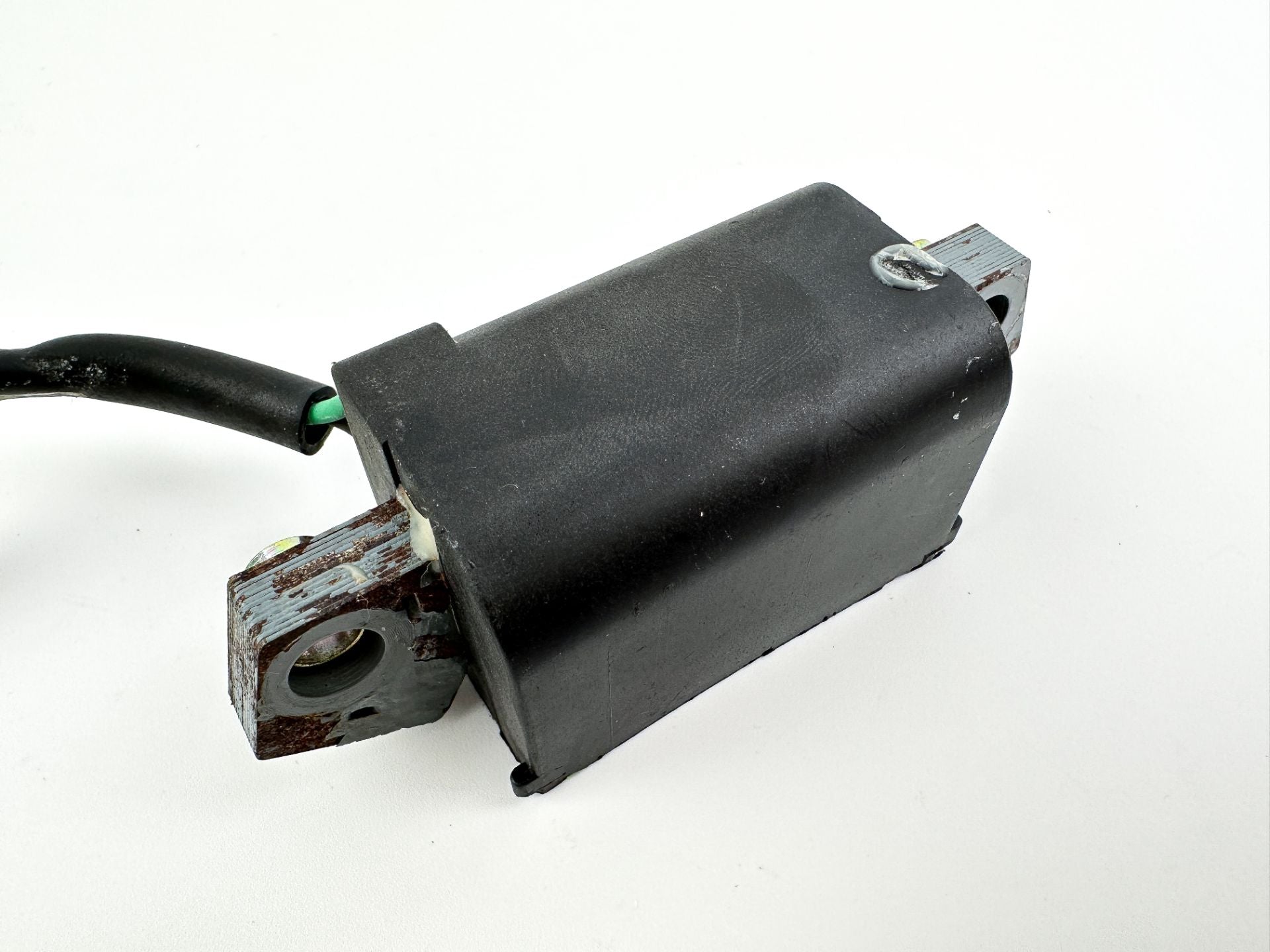 1999 Honda 40 HP 4 Stroke Outboard Flywheel & Charging System 31100-ZV5-680ZA