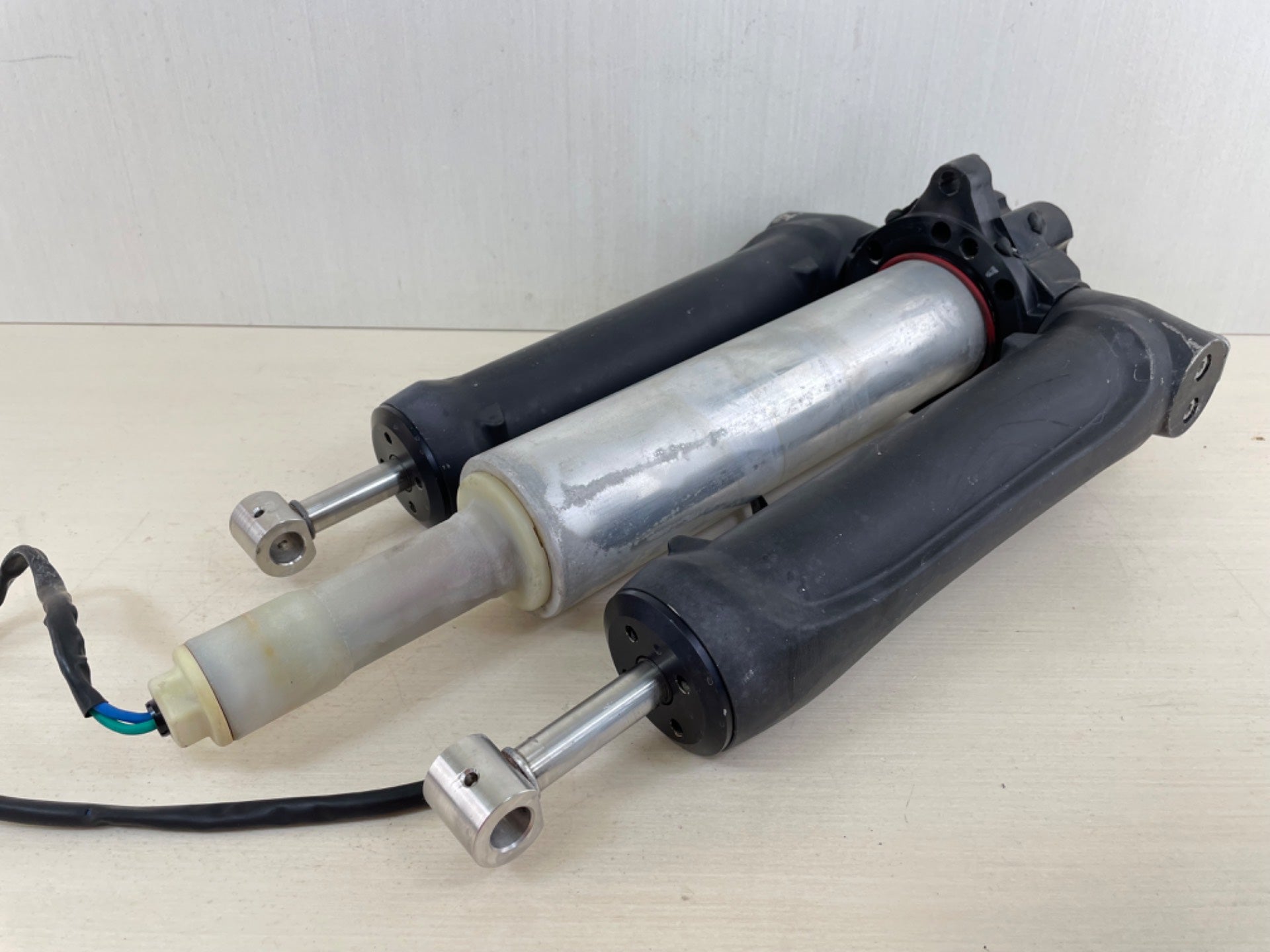 Mercury 200 225 250 275 300 HP Verado Trim Cylinder Setup Assembly