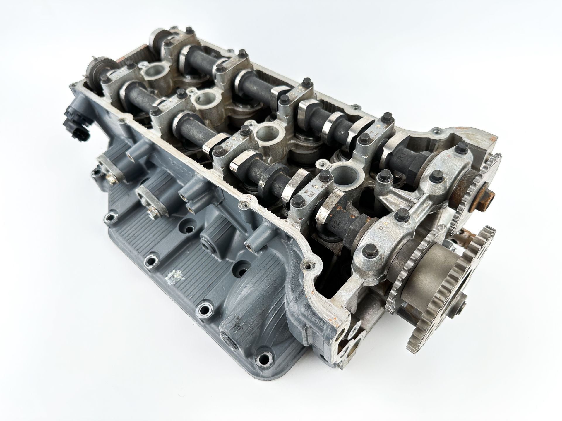 2005 Suzuki 115 HP 4 Stroke Outboard Cylinder Head 11100-90J11 OEM