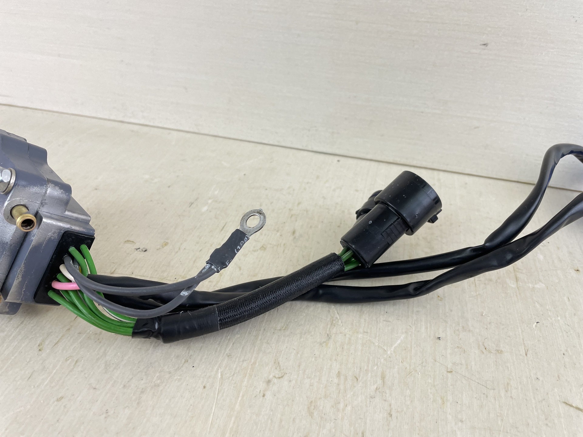 2003 Yamaha 200 225 HP 4 Stroke Outboard Rectifier & Regulator Assembly 69J-81960-10-00