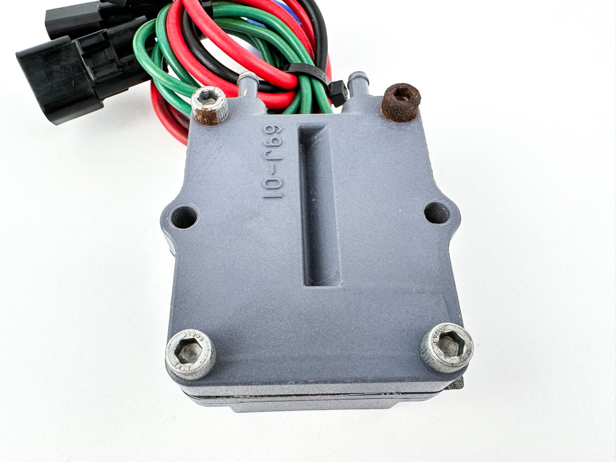 2002 Yamaha 200 HP 2 Stroke Outboard Rectifier & Regulator 68F-81960-00-00 OEM