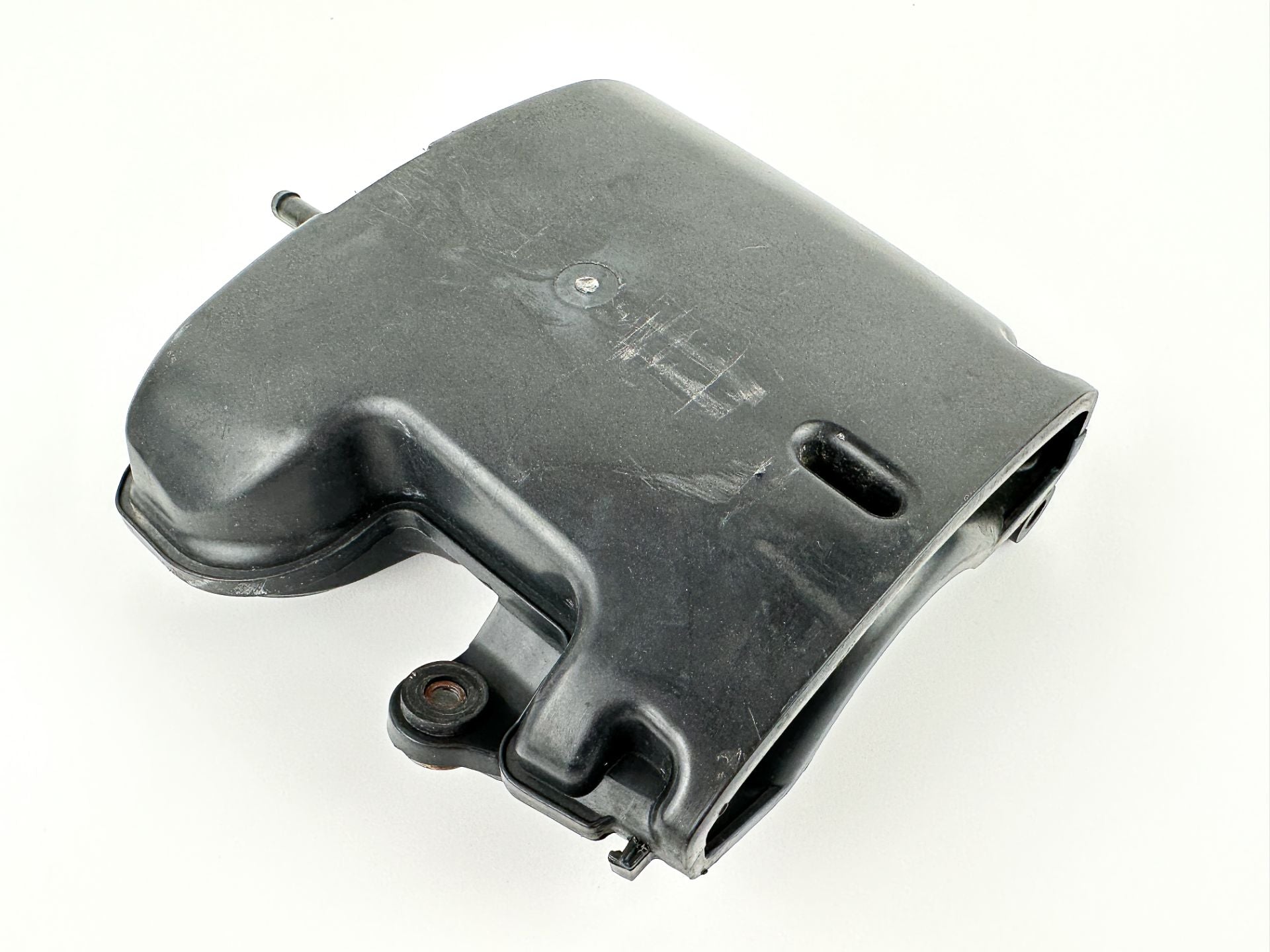 2008 Suzuki 50 HP 4 Stroke Outboard Intake Air Silencer Assembly 13810-87J20 OEM