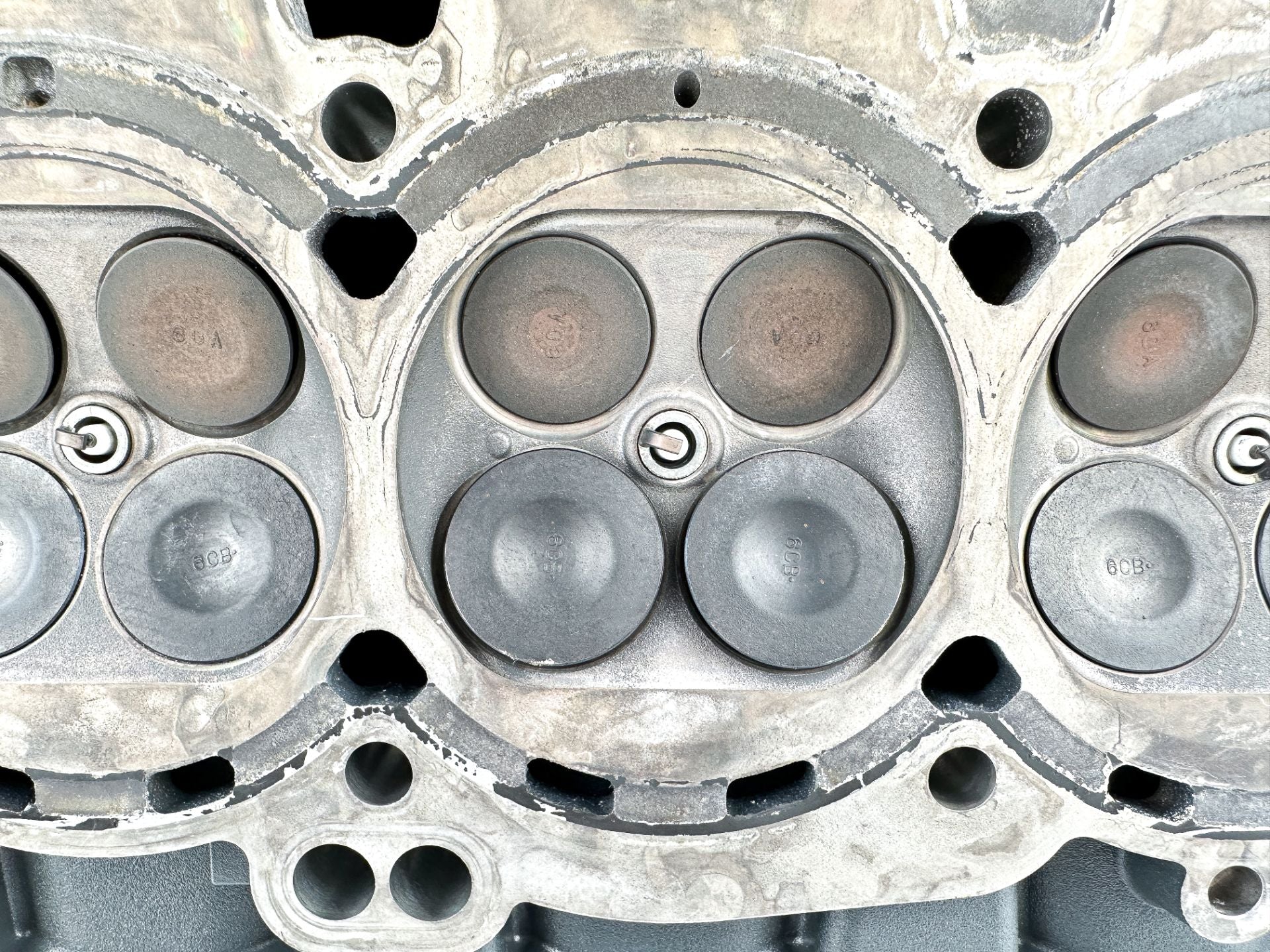 2014 Yamaha 200 HP 4 Stroke Outboard Cylinder Head 6DA-W009A-00-9S OEM