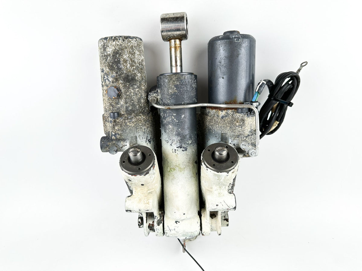 02-18 Yamaha 200 225 250 300 HP 4 Stroke Outboard Power Trim Tilt Unit