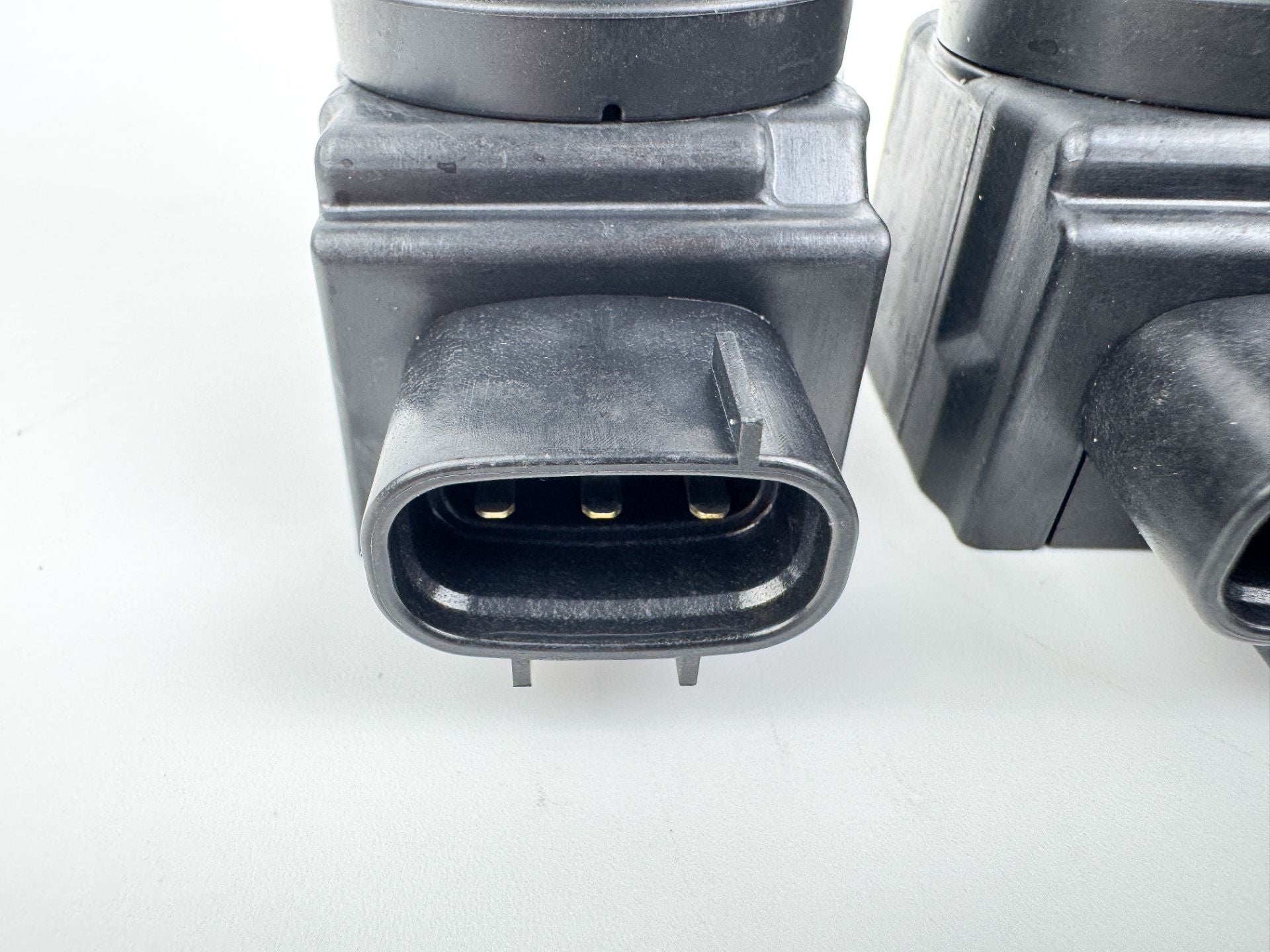 2013 Yamaha 250 HP 4 Stroke Outboard Ignition Coil Set 6CB-82310-00-00 OEM