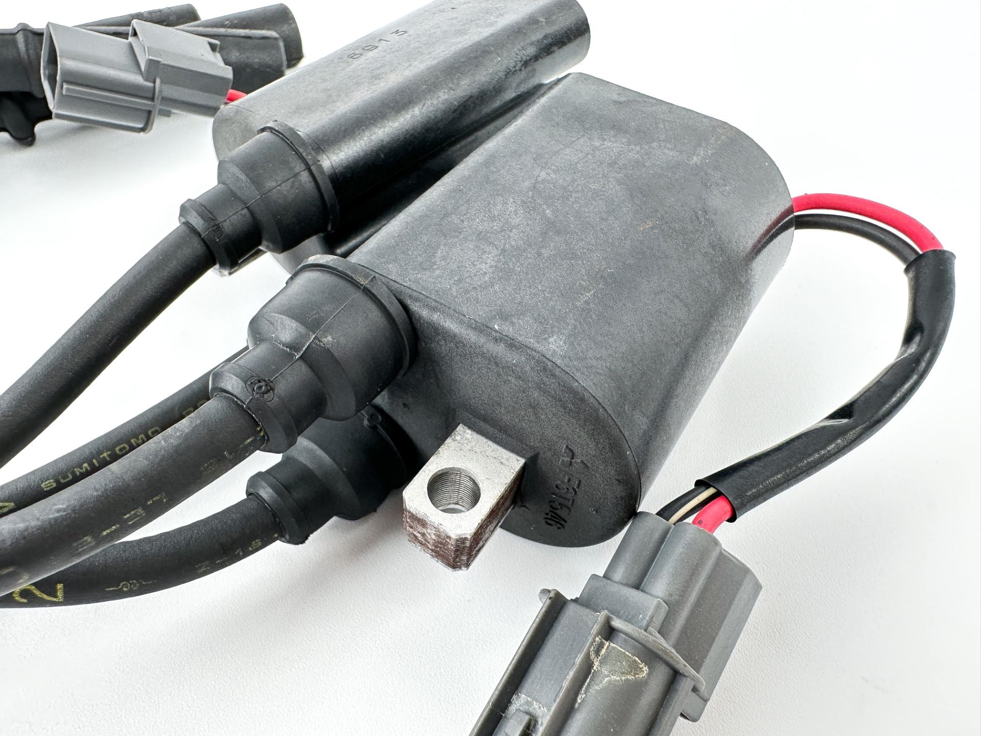 2011 Yamaha 115 HP 4 Stroke Outboard Ignition Coil Set 68V-82310-00-00 OEM