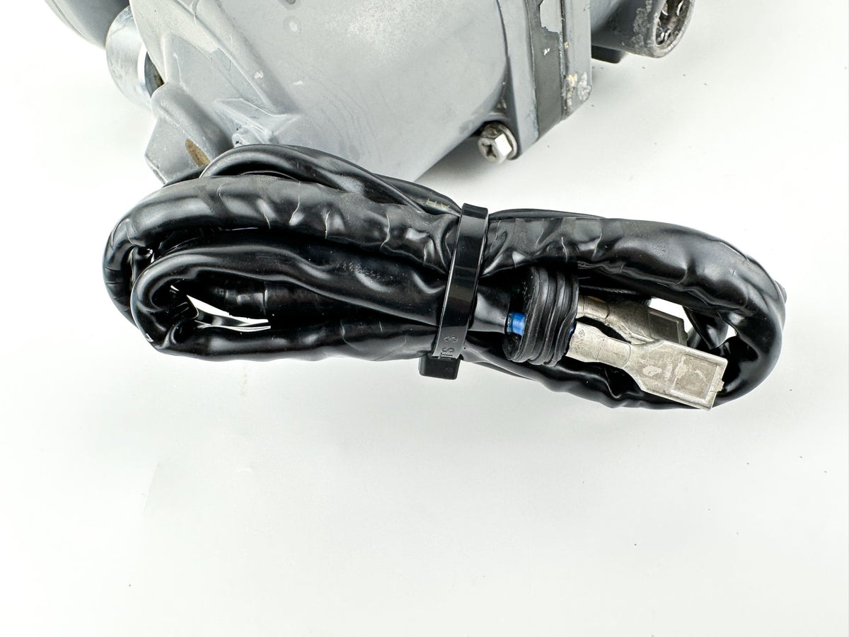 2001 Honda 130 HP 4 Stroke Outboard Power Trim Tilt Unit 56000-ZW1-713 - Parts