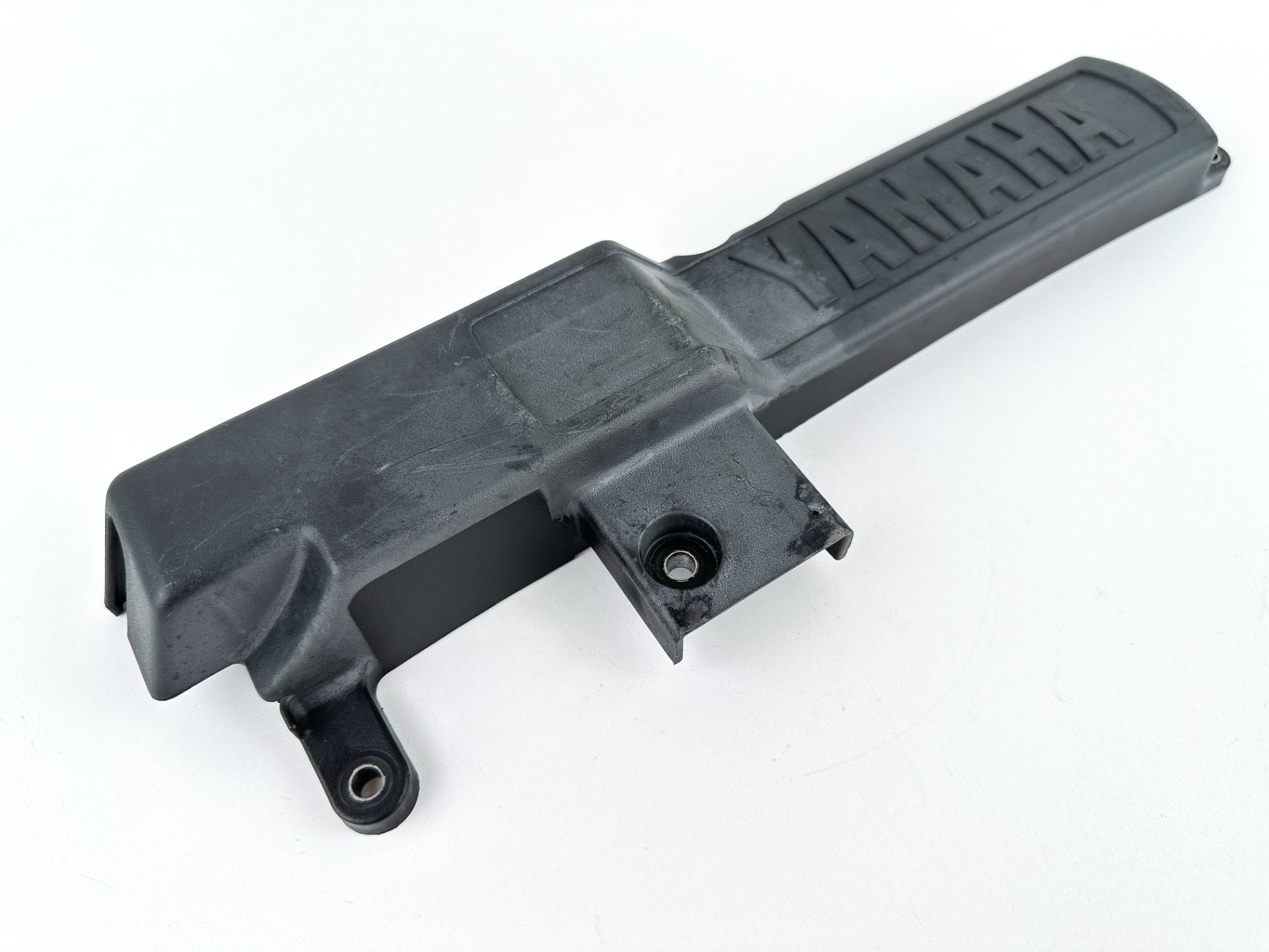2005 Yamaha 115 HP 4 Stroke Outboard Ignition Coil Cover 67F-11192-01-00 OEM