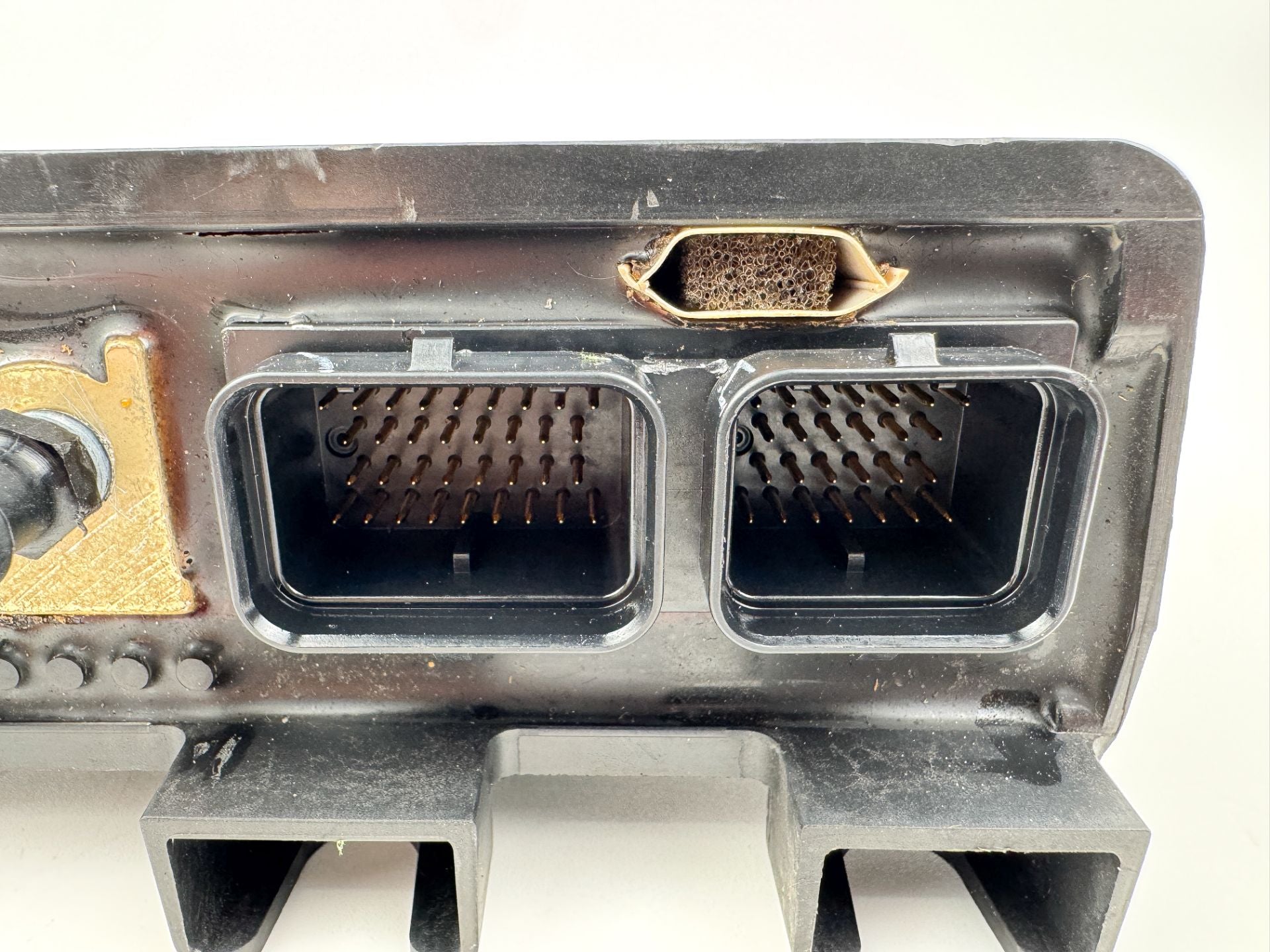 2012 Evinrude 250 HP 2 Stroke Etec Outboard Engine Control Unit ECU EMM 0587130 OEM