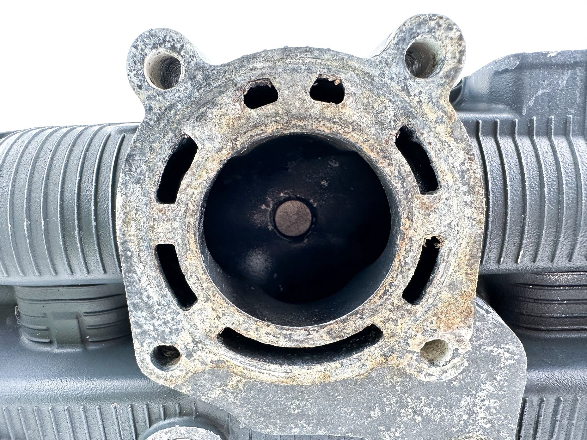 2016 Yamaha 115 HP 4 Stroke Outboard Cylinder Head 6EK-W009A-00-9S - Repair